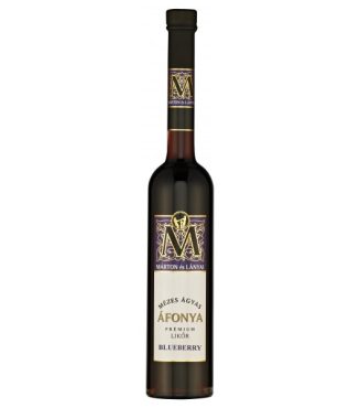 Blueberry liqueur with honey and dried fruit by Márton és Lányai