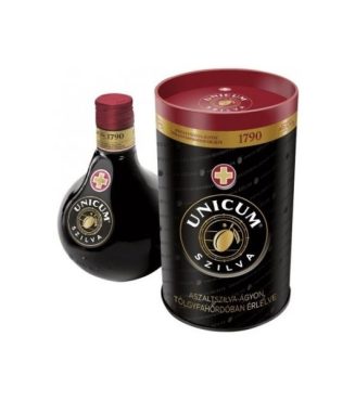 Unicum Plum Gift box by Zwack