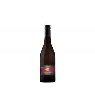 Pinot Noir by Nyakas